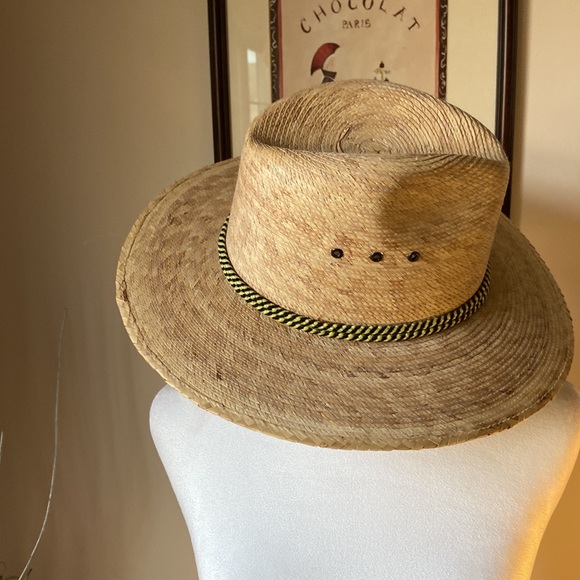 Straw Fedora Style Hat w/Green & Black Rope Hat Band Size: 6 7/8” - Picture 4 of 7